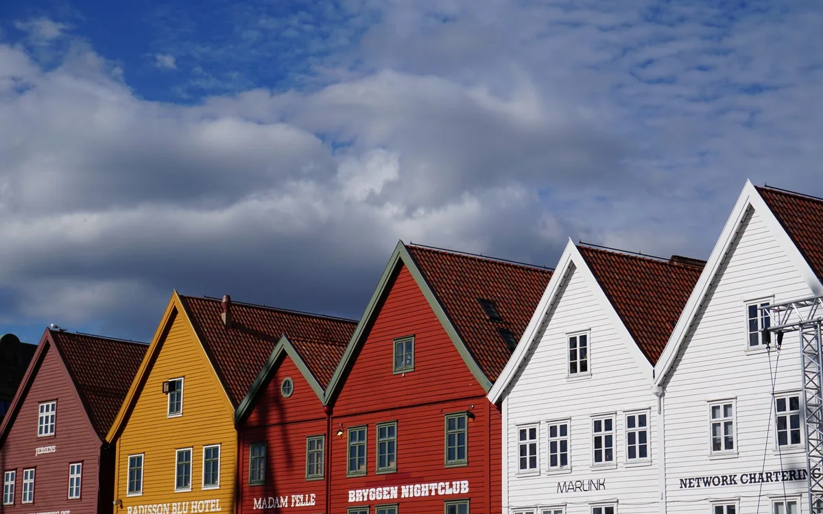 Bergen atrakcje – Jedzenie: sklepy, kawiarnie, restauracje i lokalne specjały