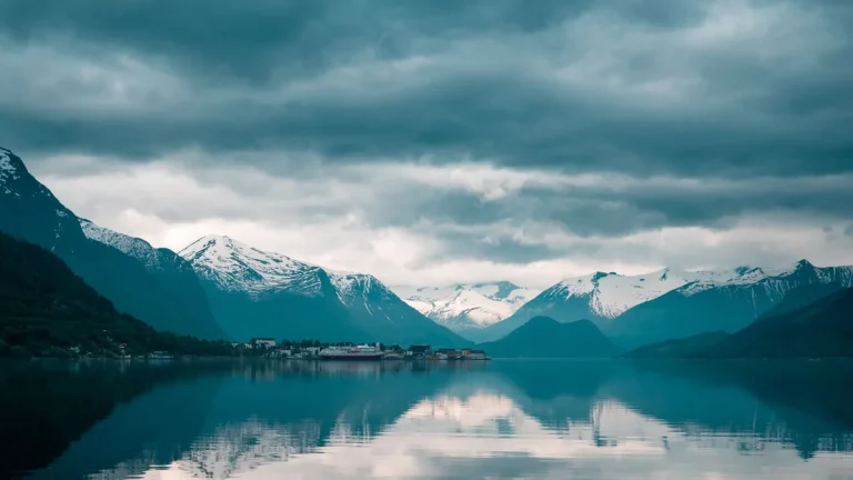 Hardangerfjord – widok związany z planowaniem podróży