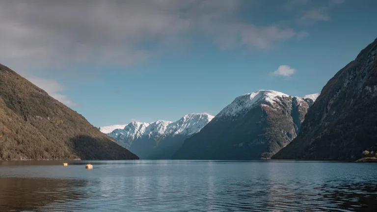 Hardangerfjord – widok związany z planowaniem podróży