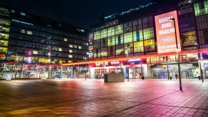 Helsinki komunikacja miejska – widok związany z planowaniem podróży