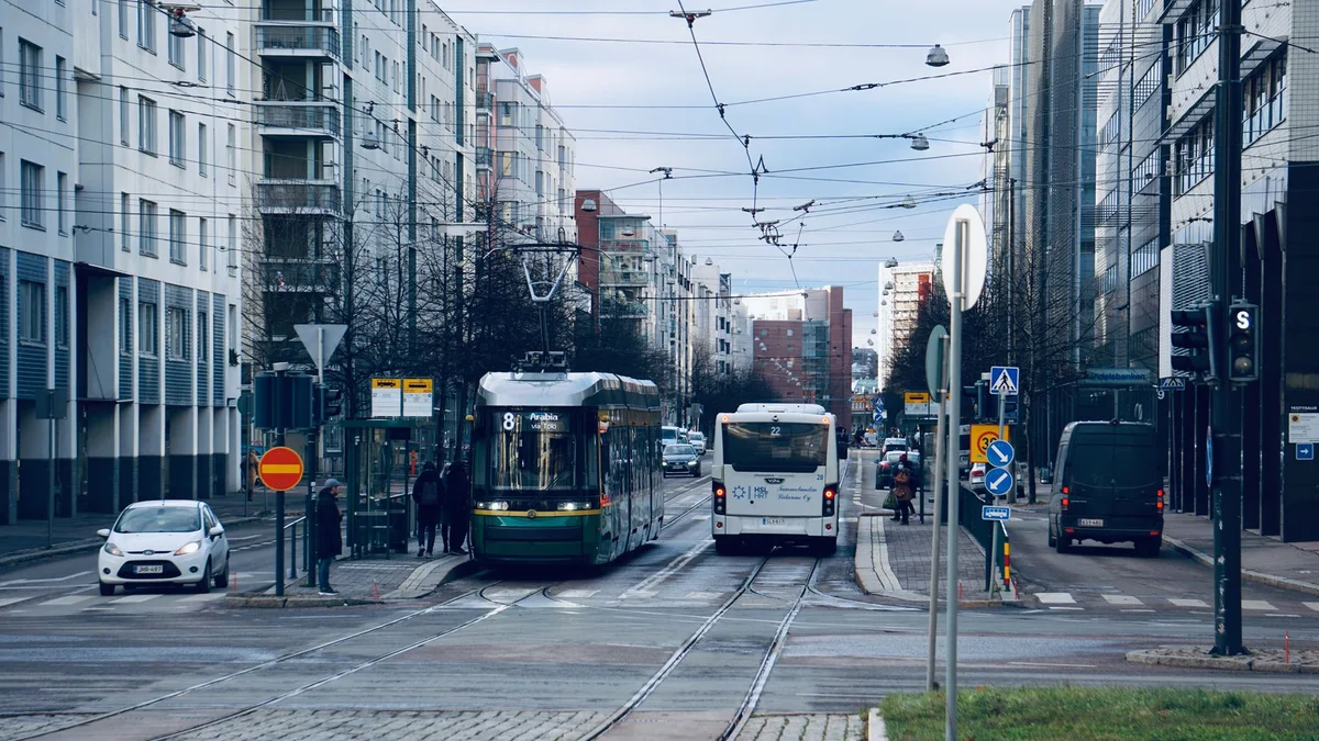 Helsinki komunikacja miejska – widok związany z planowaniem podróży