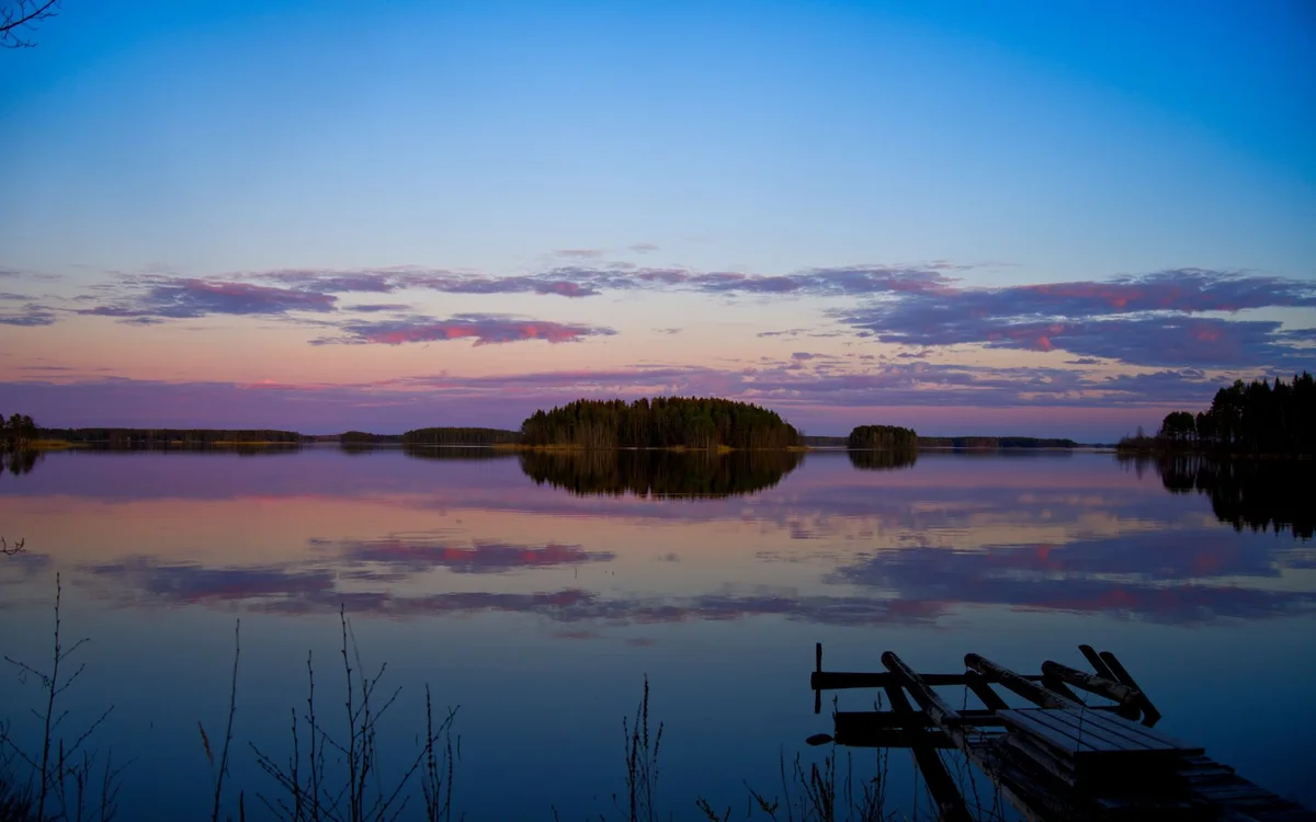 Inari Finlandia – Jezioro Inari i trasy przyrodnicze