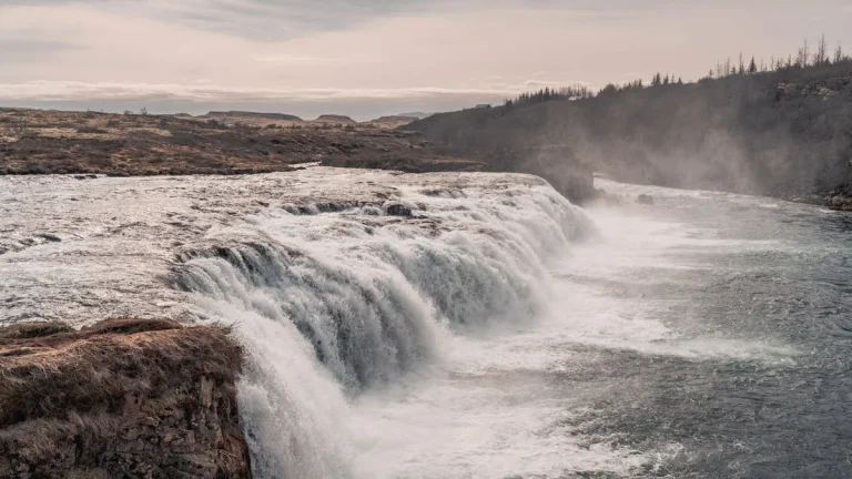 Islandia latem – widok związany z planowaniem podróży