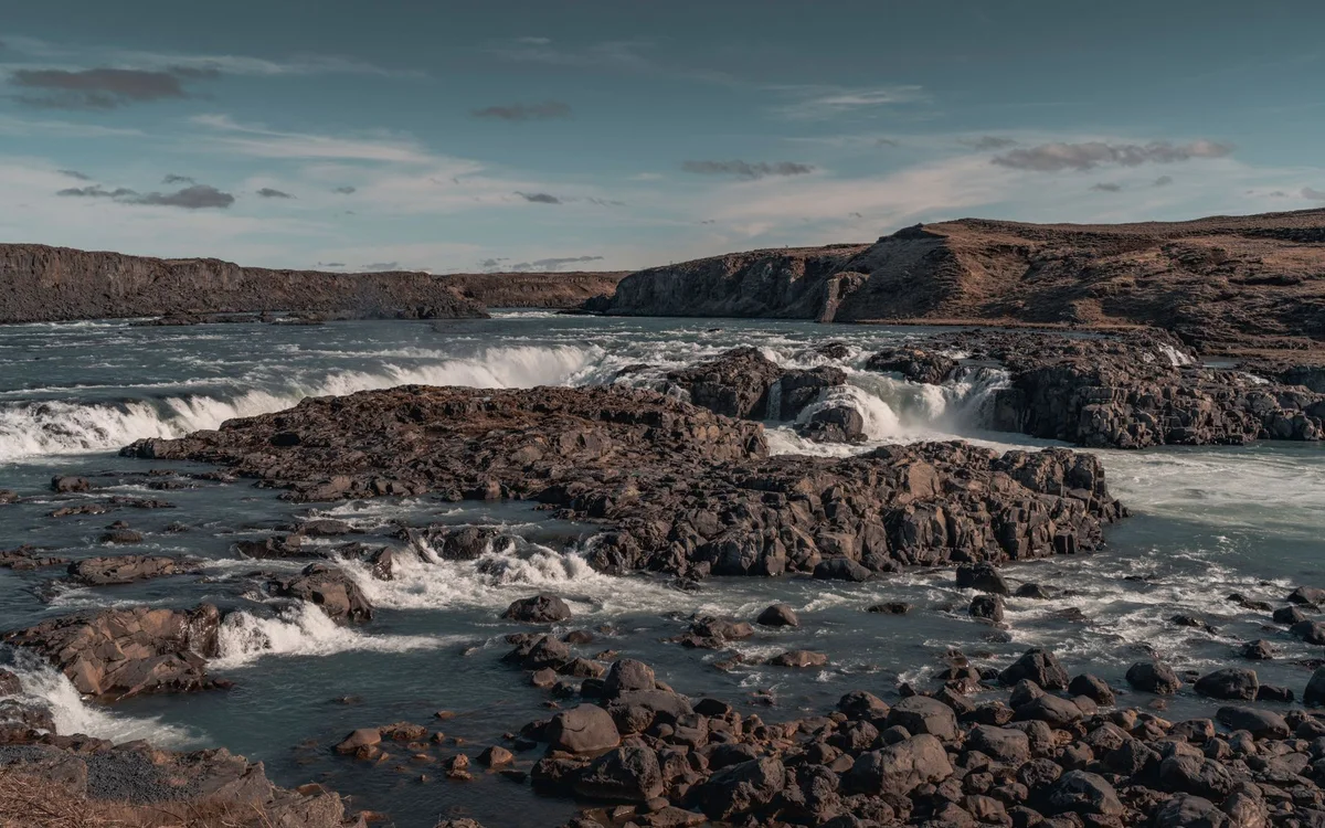 Islandia latem &ndash; Jasne noce i unikanie tłum&oacute;w
