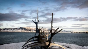 Keflavik do Reykjaviku – widok związany z planowaniem podróży