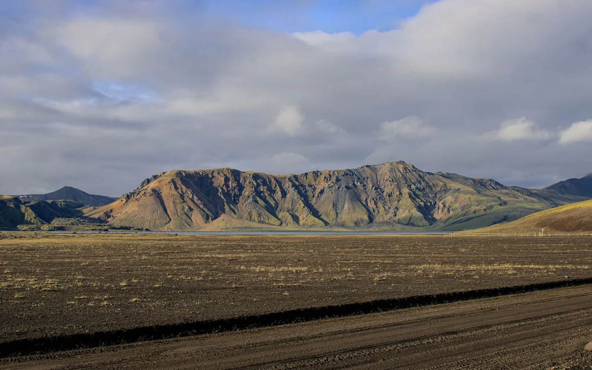 Landmannalaugar – Parking, rezerwacja i dojście piesze