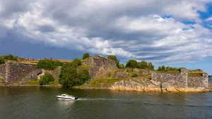 Suomenlinna Helsinki – widok związany z planowaniem podróży