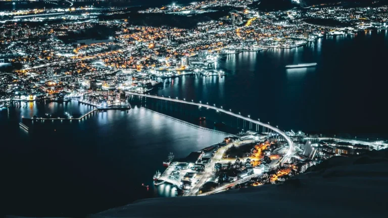 Tromsø zimą – widok związany z planowaniem podróży