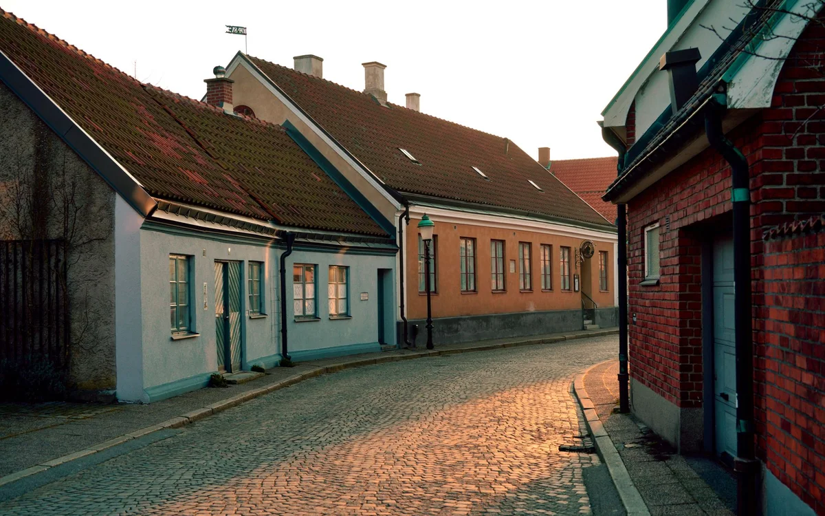 Visby Gotlandia – Gotlandia poza pocztówką: jak pisać o wyspie bez turystycznych klisz